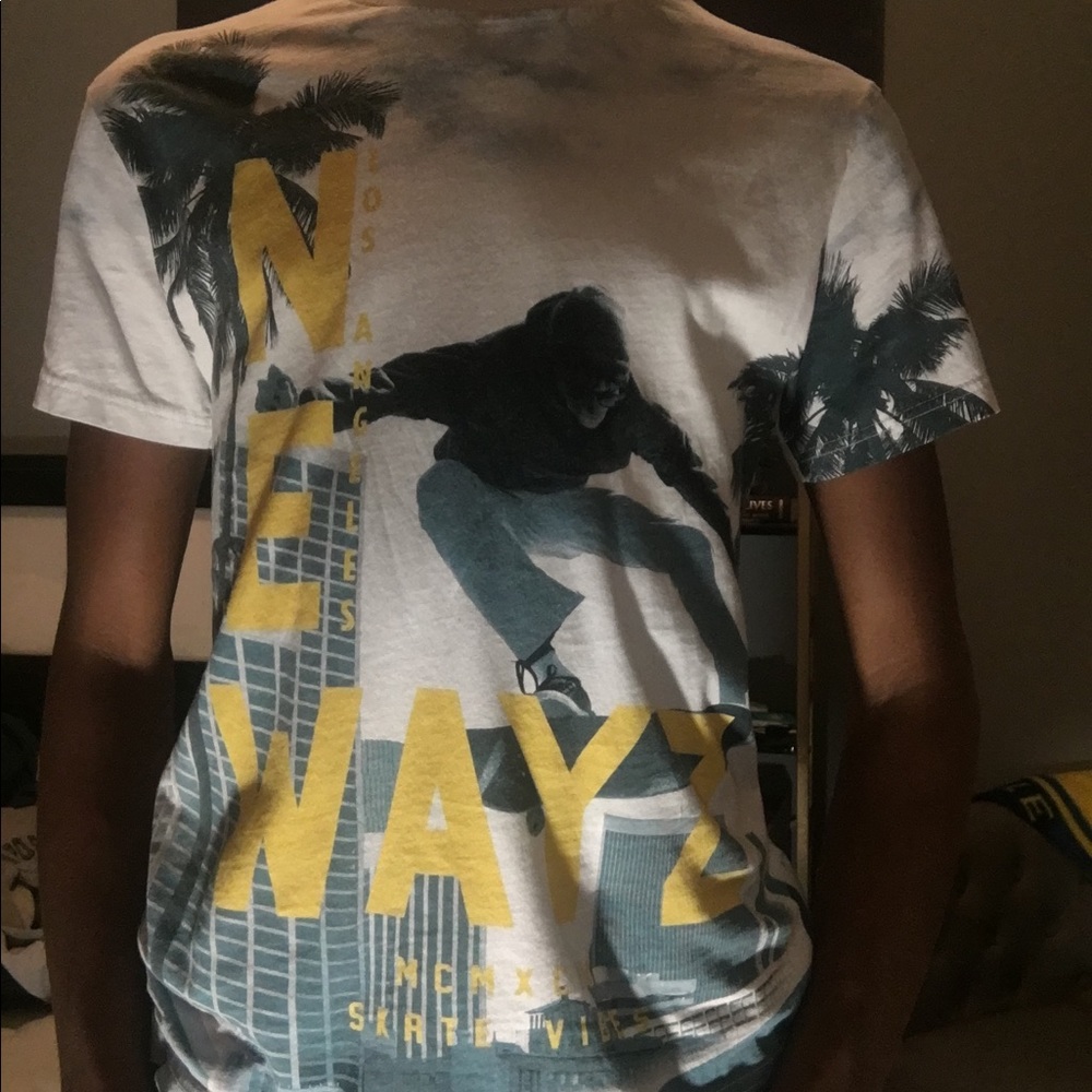 Nice pretty new H&M shirt